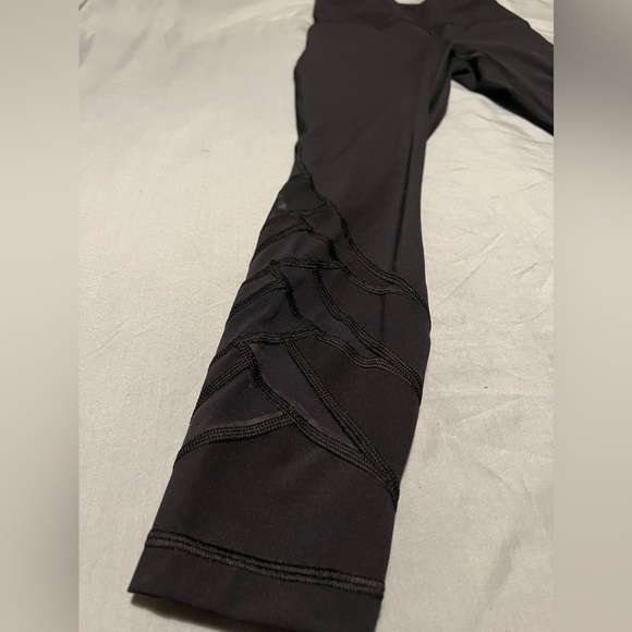 Lululemon Motionful 7/8 Tight 25" - Picture 6 of 10